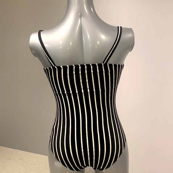 Streetwear Society Bodysuit - Picture 4 of 8